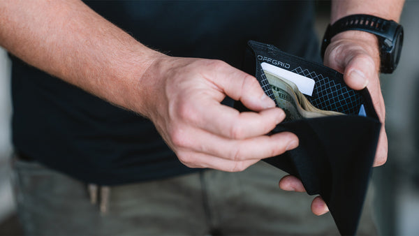 The Offgrid Switch Wallet: A Versatile and Secure Option for Everyday Use